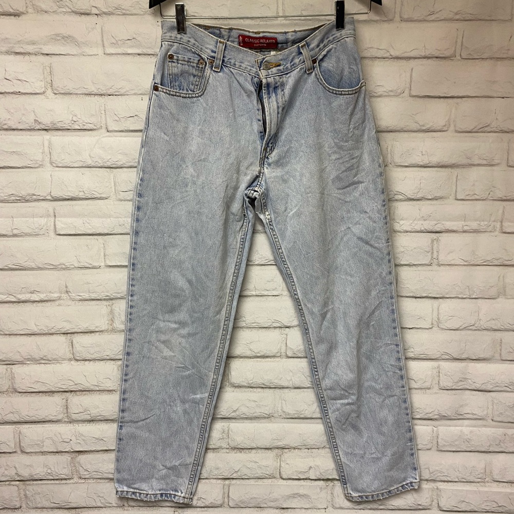 Levi’s Classic Relaxed 550 medium to high rise 10